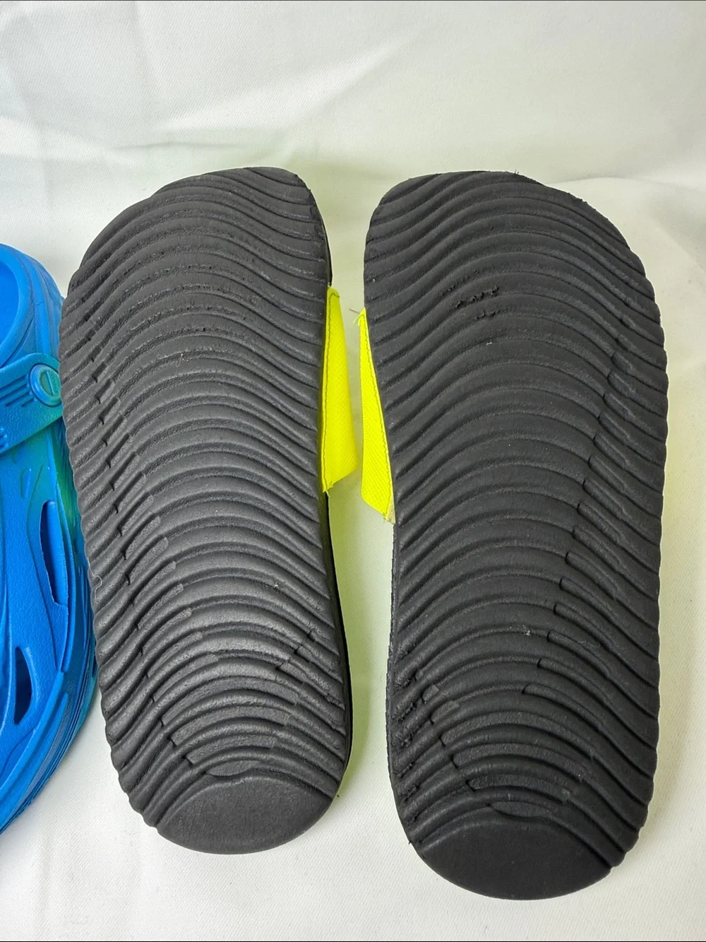 Nike Sandals & Crocs LOT size 2.5y and 3y